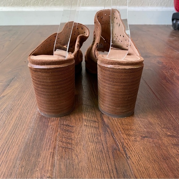 Caslon Brown Suede Maggie Slides Sandals Mules With Geometric Cutouts SZ 9.5 - Picture 7 of 10